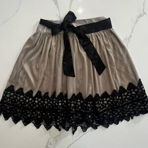 Darling lace sheer lined belted a-line skirt size xs excellent condition